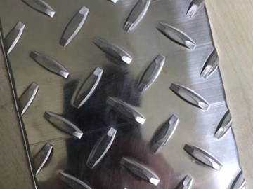 铝板加工/铝板厂家江苏财晟铝业公司-铝板是如何去区分质量的好坏呢？